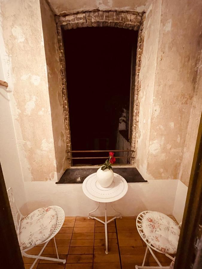 Retro Appartement Im Herzen Von Koeln Deutz Exterior foto