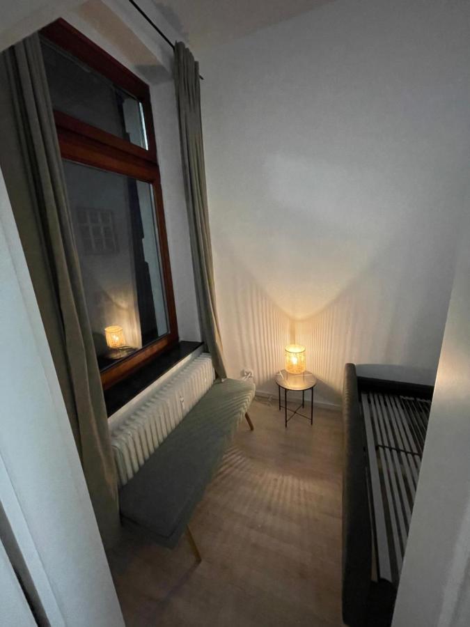 Retro Appartement Im Herzen Von Koeln Deutz Exterior foto